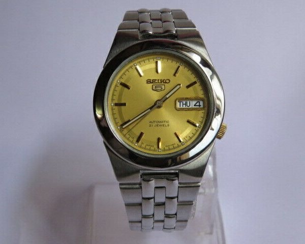 Buy Vintage Made in Japan SEIKO 5 Automatic 21 Jewels Watch India